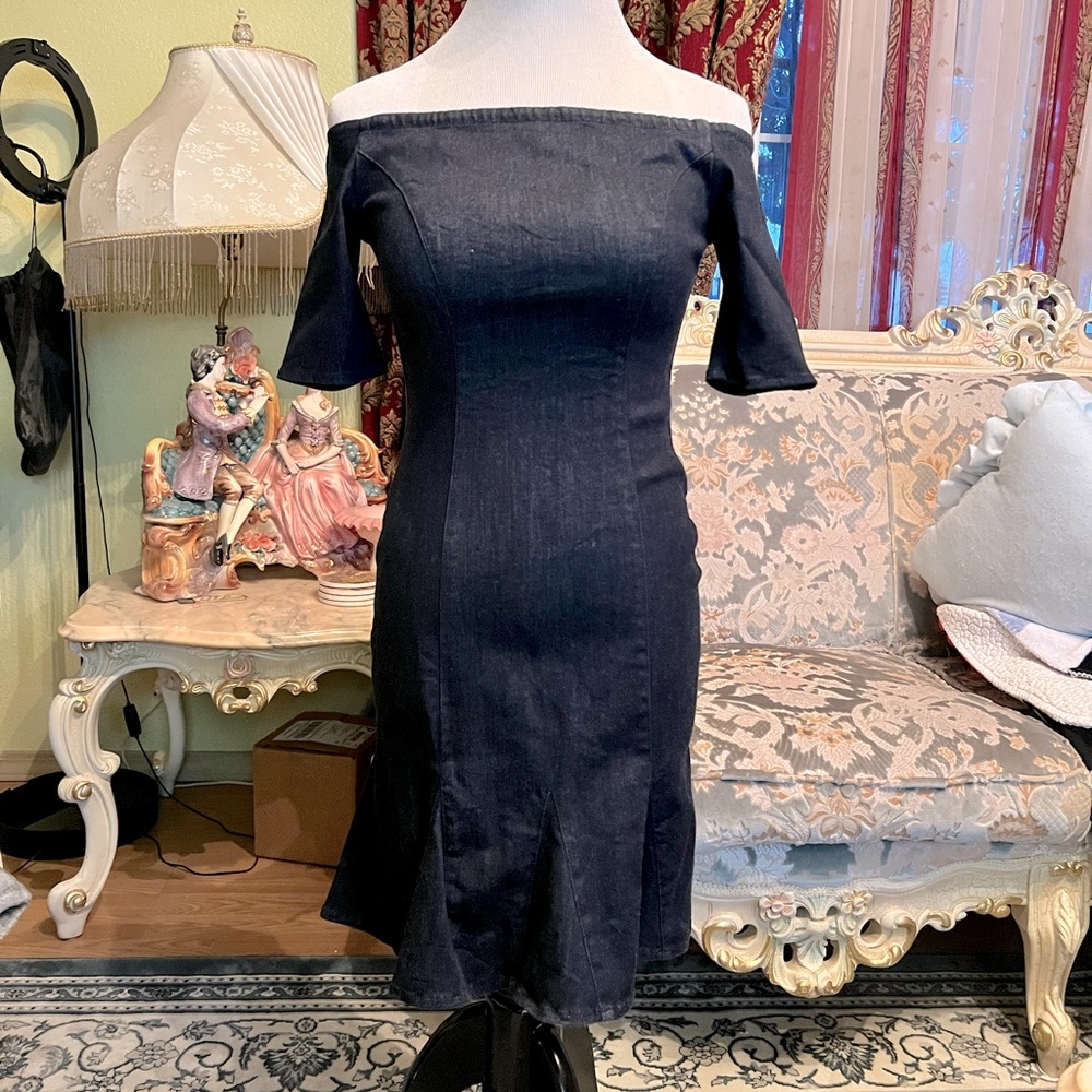 Guess denim off the shoulder dress size 2